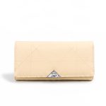 BILLETERA SIMPLE CON DETALLE CIERRE MARMOL